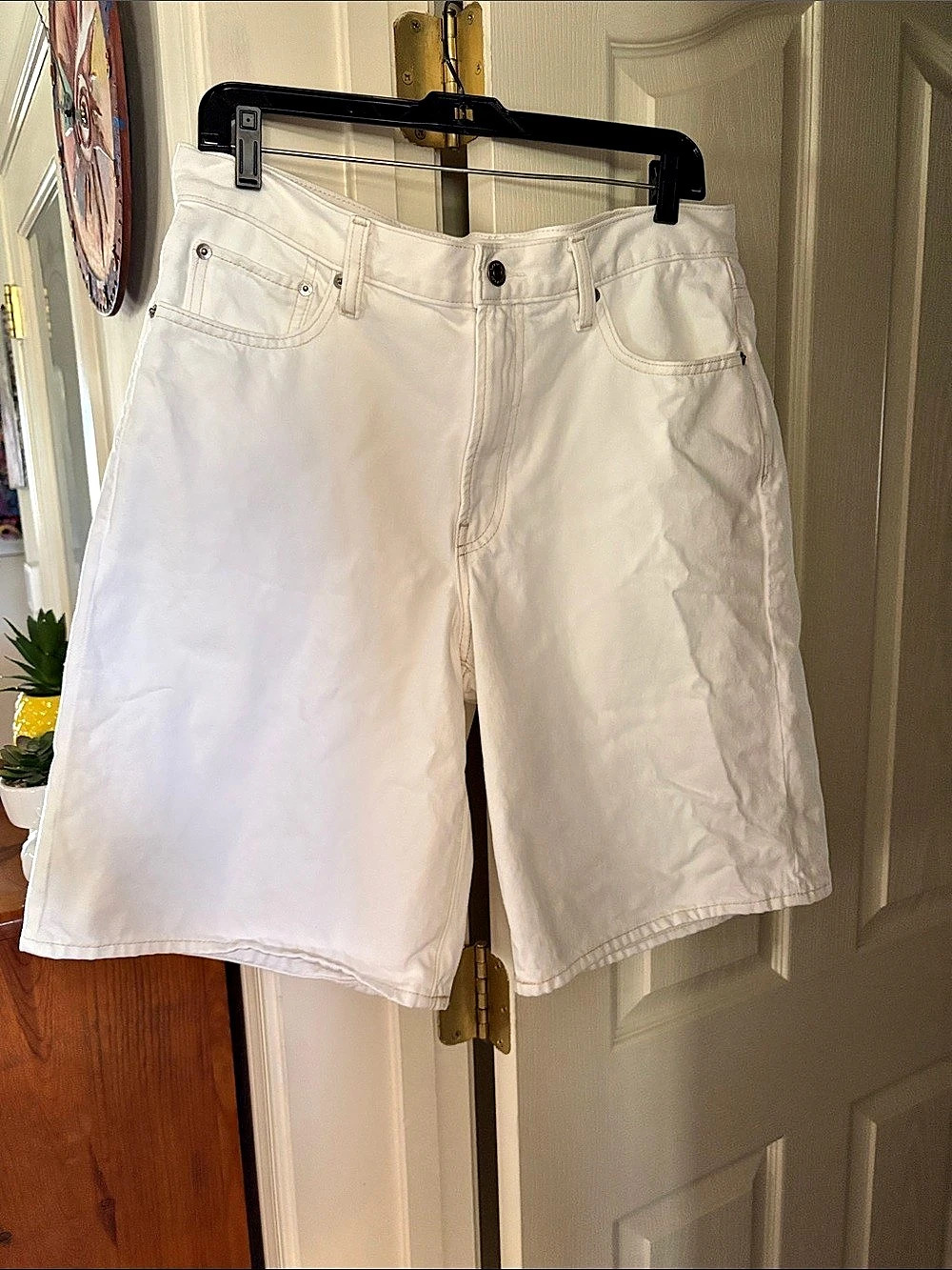 Gap Longline Shorts in White Waist 30